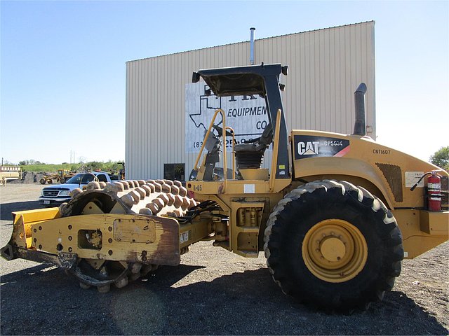 2008 CATERPILLAR CP-563E Photo