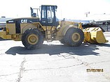 2001 CATERPILLAR 966G Photo #2