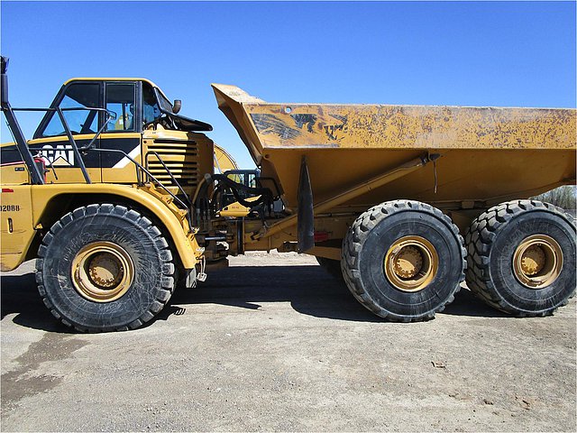 2007 CATERPILLAR 740 Photo