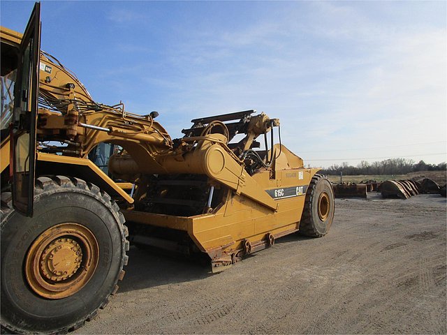 2001 CATERPILLAR 615C II Photo