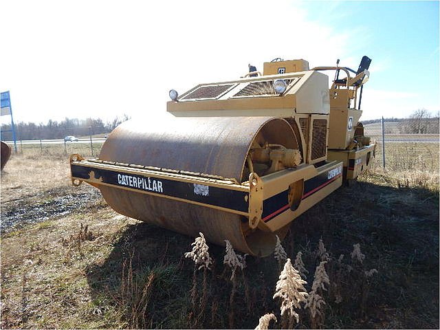 1990 CATERPILLAR CB-614 Photo