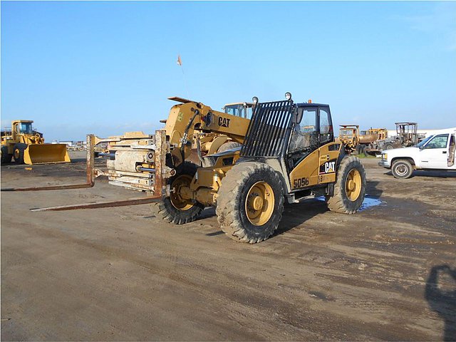 2005 CATERPILLAR TH330B Photo