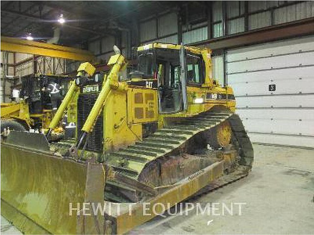 2004 CATERPILLAR D6R LGP II Photo