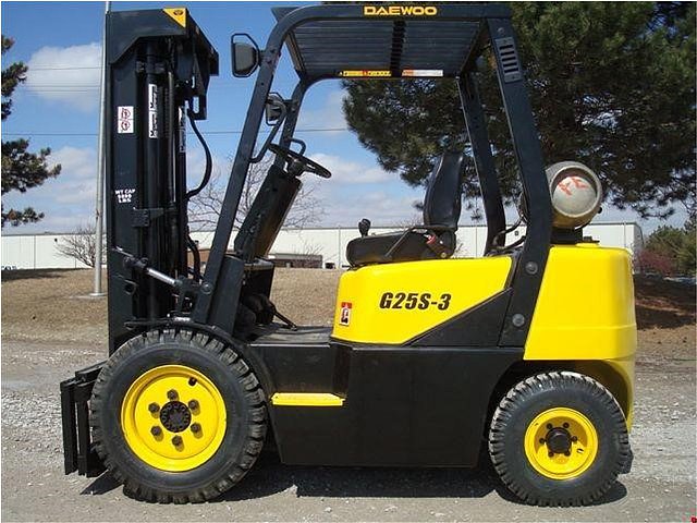 2000 DAEWOO G25S-3 Photo