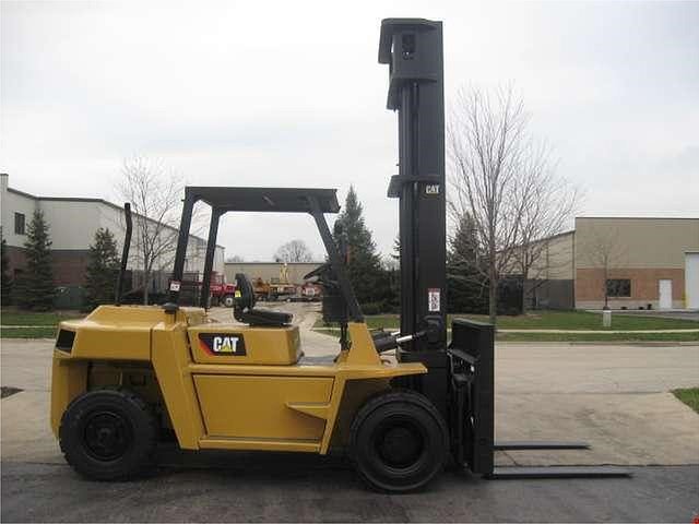 2001 CATERPILLAR DP70 Photo