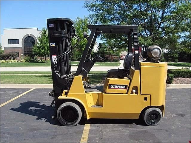 04 CATERPILLAR GC55KSTR