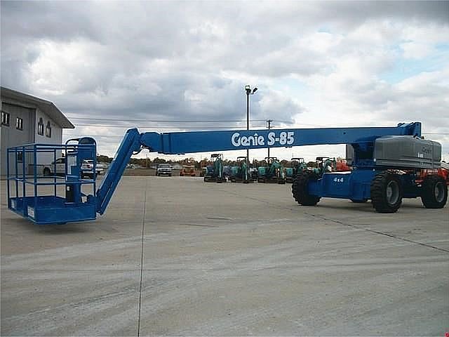 2003 GENIE S85 Photo