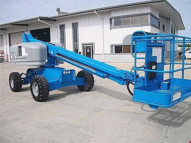 2000 GENIE S40 Photo