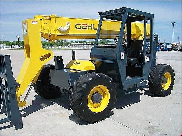 2004 GEHL RS5-34 Photo