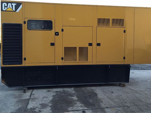 01 CATERPILLAR 500 KW