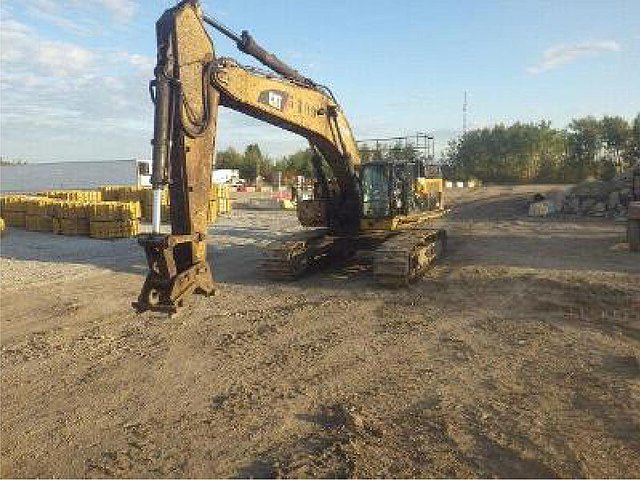 2011 CATERPILLAR 374DL Photo