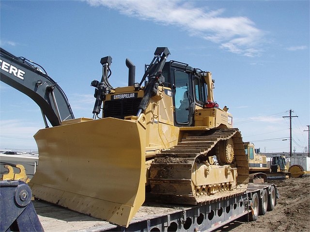 14 CATERPILLAR D6T LGP
