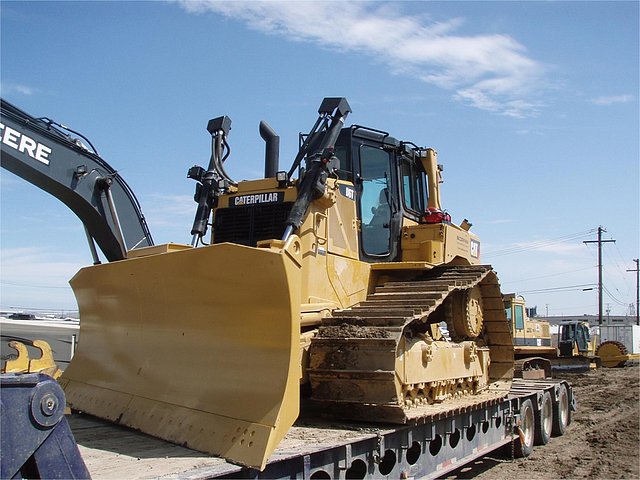 14 CATERPILLAR D6T LGP