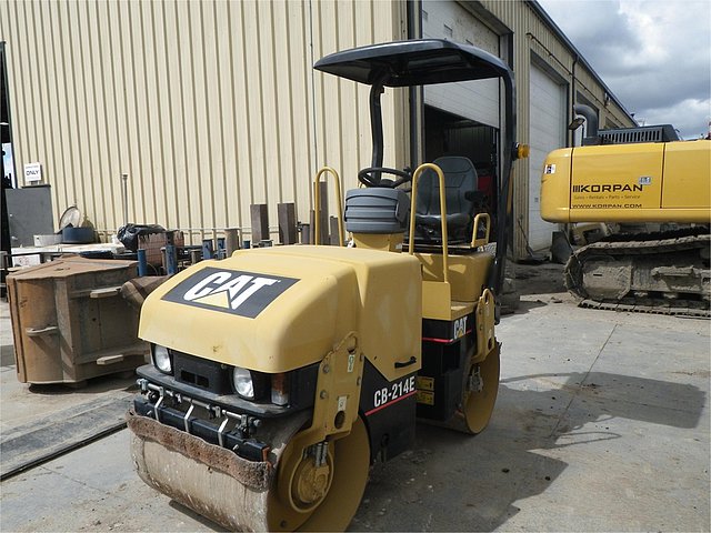2006 CATERPILLAR CB-214E Photo
