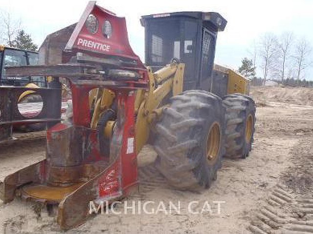 2011 CATERPILLAR 553 Photo