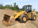 11 CATERPILLAR 938H