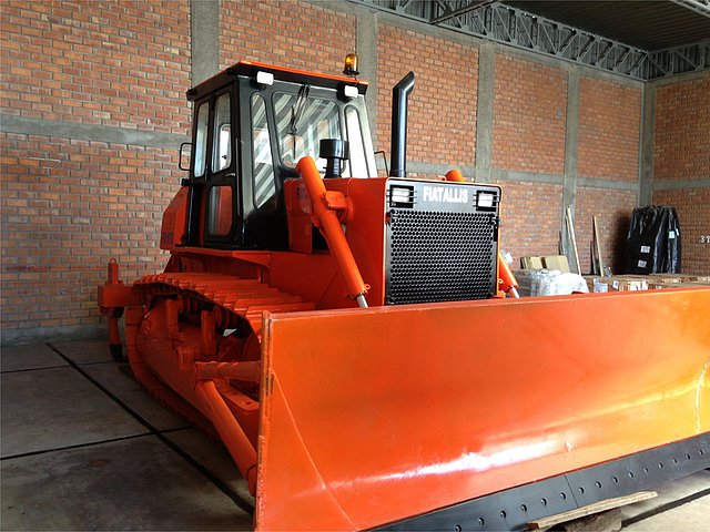 2000 FIATALLIS FD70 Photo