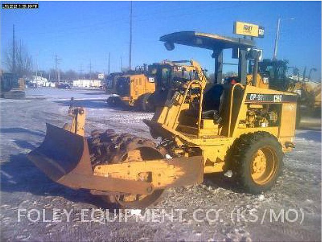 1996 CATERPILLAR CP-323C Photo