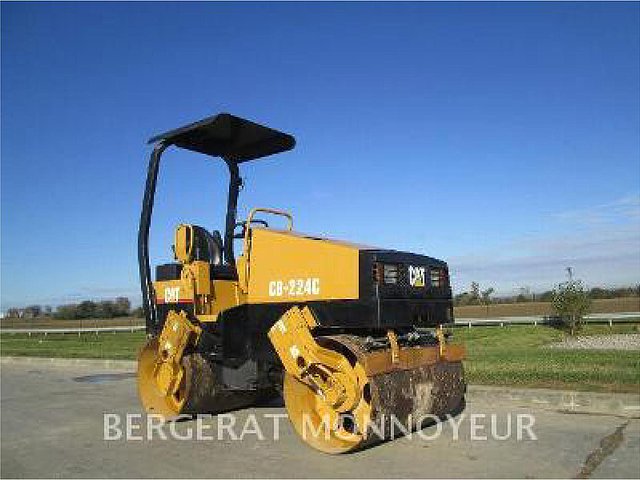 1994 CATERPILLAR CB-224C Photo