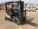 10 DOOSAN D25S-5
