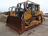 13 CATERPILLAR D6T XL
