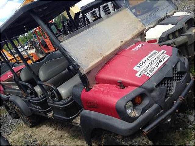 2010 CLUB CAR XRT1550 Photo