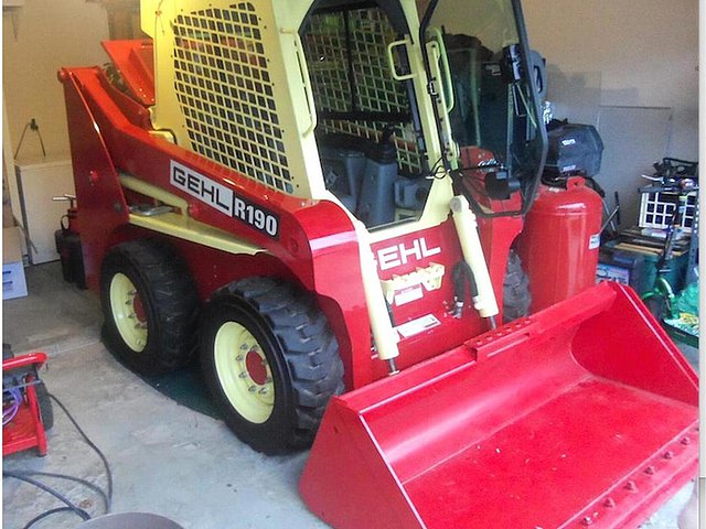 2014 GEHL R190 Photo
