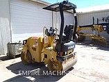 2012 CATERPILLAR CB24 Photo #3