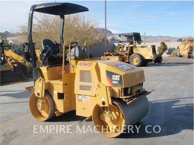 2012 CATERPILLAR CB24 Photo