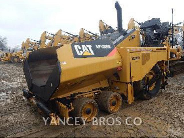 12 CATERPILLAR AP-1000E