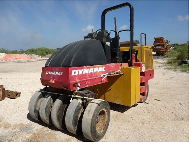 01 DYNAPAC CP132