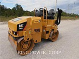 2011 CATERPILLAR CB24 Photo #3