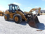 2011 CATERPILLAR 930H Photo #2