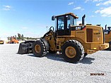 2011 CATERPILLAR 930H Photo #3