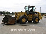 12 CATERPILLAR 938H