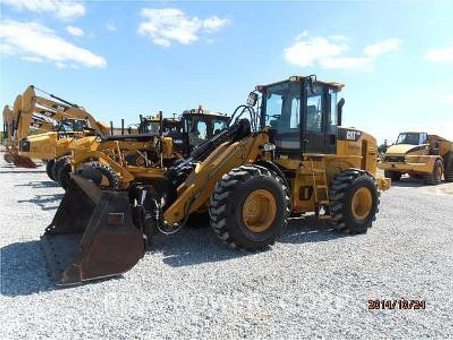 11 CATERPILLAR 930H