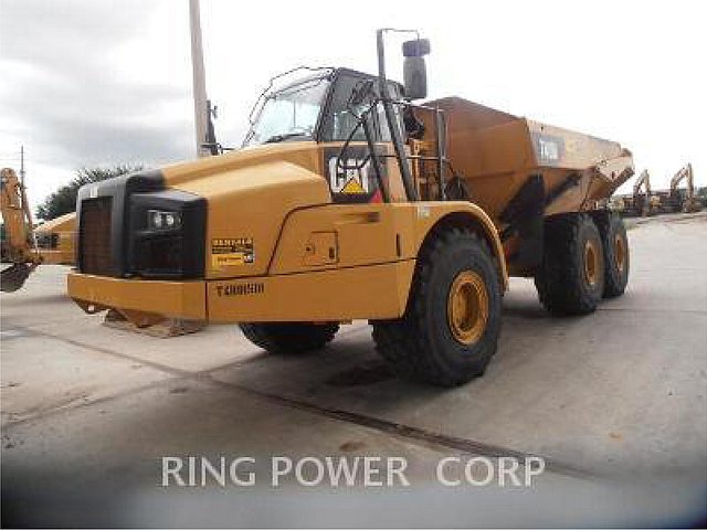 13 CATERPILLAR 740B