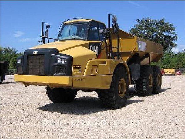 12 CATERPILLAR 740B