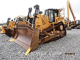 11 CATERPILLAR D8T
