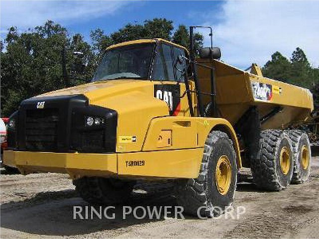 2012 CATERPILLAR 740B Photo