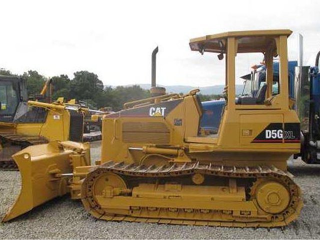 2003 CATERPILLAR D5G XL Photo