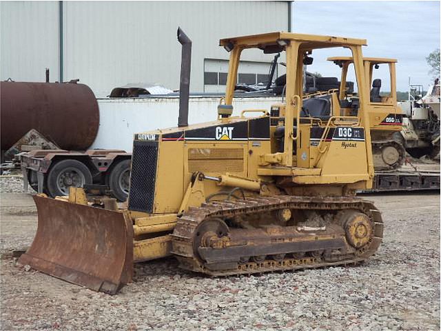 2000 CATERPILLAR D3C XL Photo