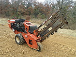 2010 DITCH WITCH RT12 Photo #9