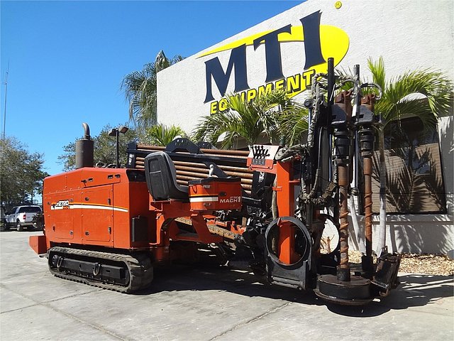 2004 DITCH WITCH JT2720 MACH 1 Photo