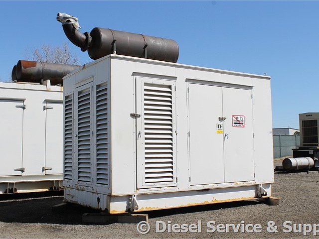 1998 CATERPILLAR 600 KW Photo