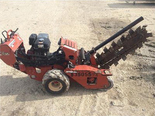 2010 DITCH WITCH RT12 Photo