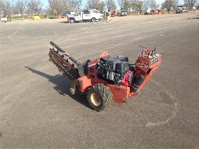 2010 DITCH WITCH RT12 Photo