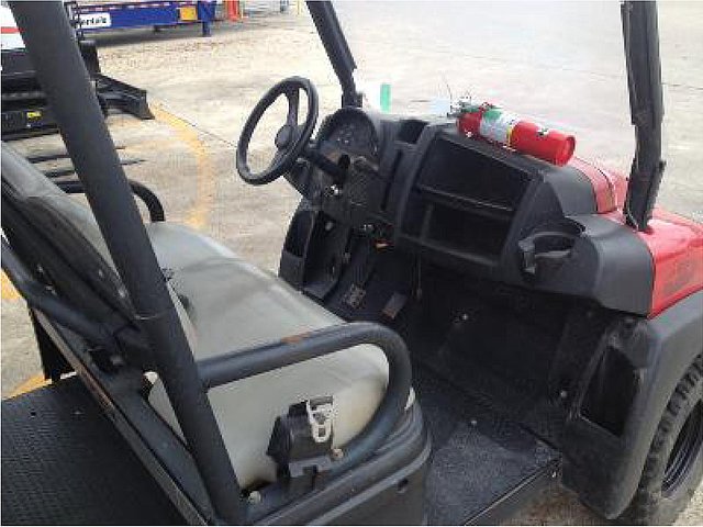 2011 CLUB CAR XRT1550 Photo