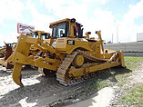11 CATERPILLAR D8T II