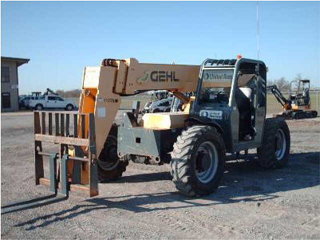 2007 GEHL RS8-42 Photo